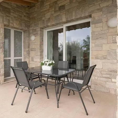 Casa Vincenzo بيت للعطل *